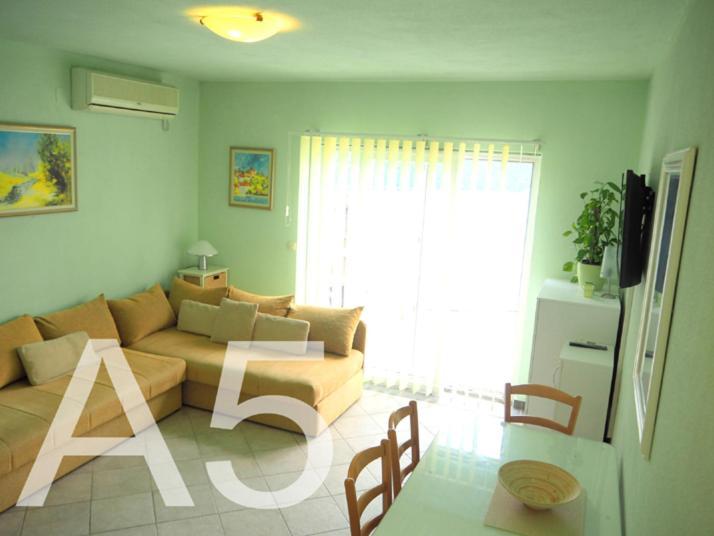 נאום Apartmani Roko מראה חיצוני תמונה